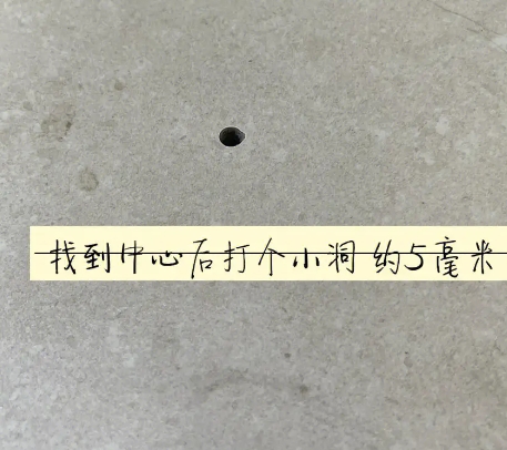 昭通瓷砖空鼓维修公司专业解答在瓷砖铺贴过程中，如果砂料搅拌不均匀，将会带来以下问题